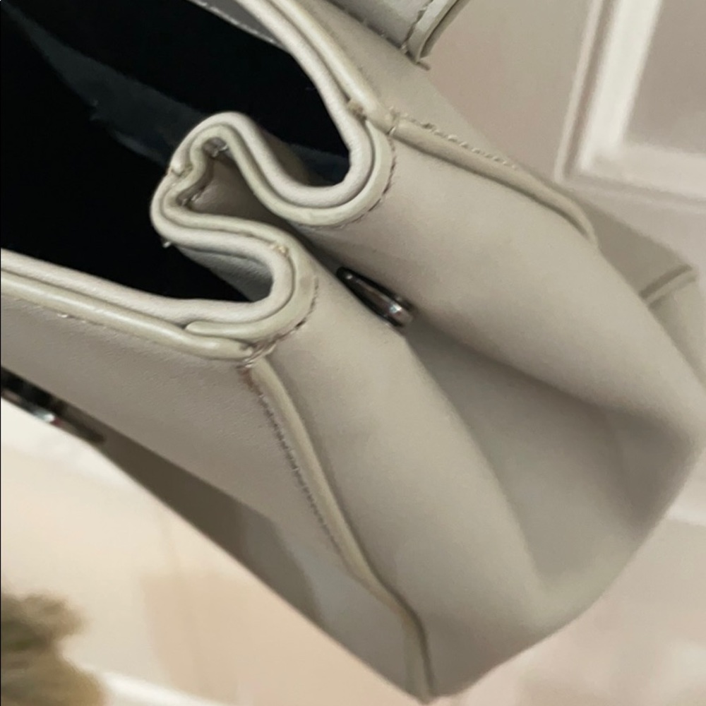 Lulus Handbag - Picture 7 of 9